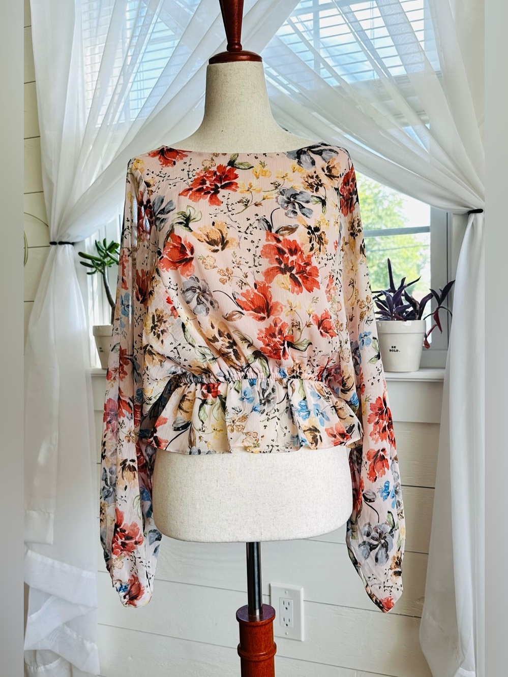 VICI Floral Chiffon Peplum Dolman Sleeve Blouse Top Medium Pale Pink Orange Blue